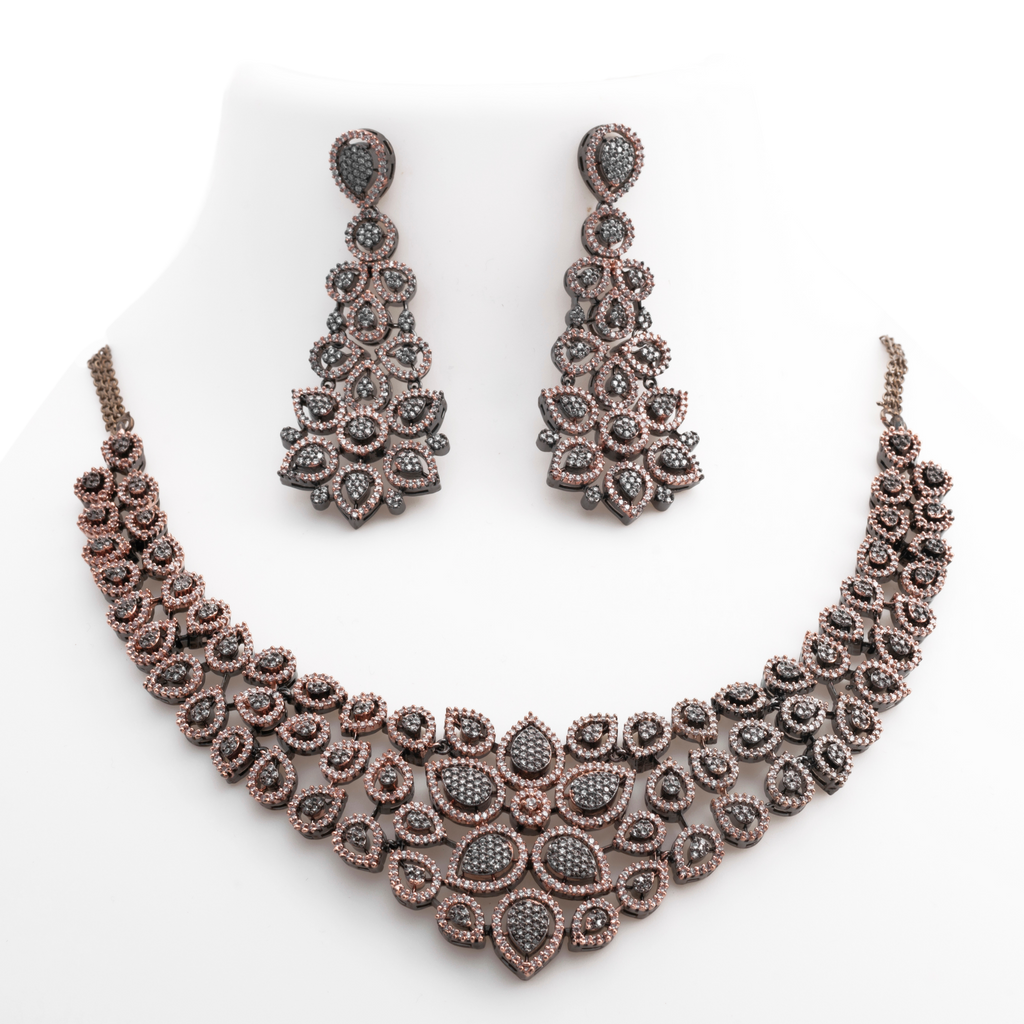 Blackgold Gracias Stand | Luxury CZ Crystal Choker Set