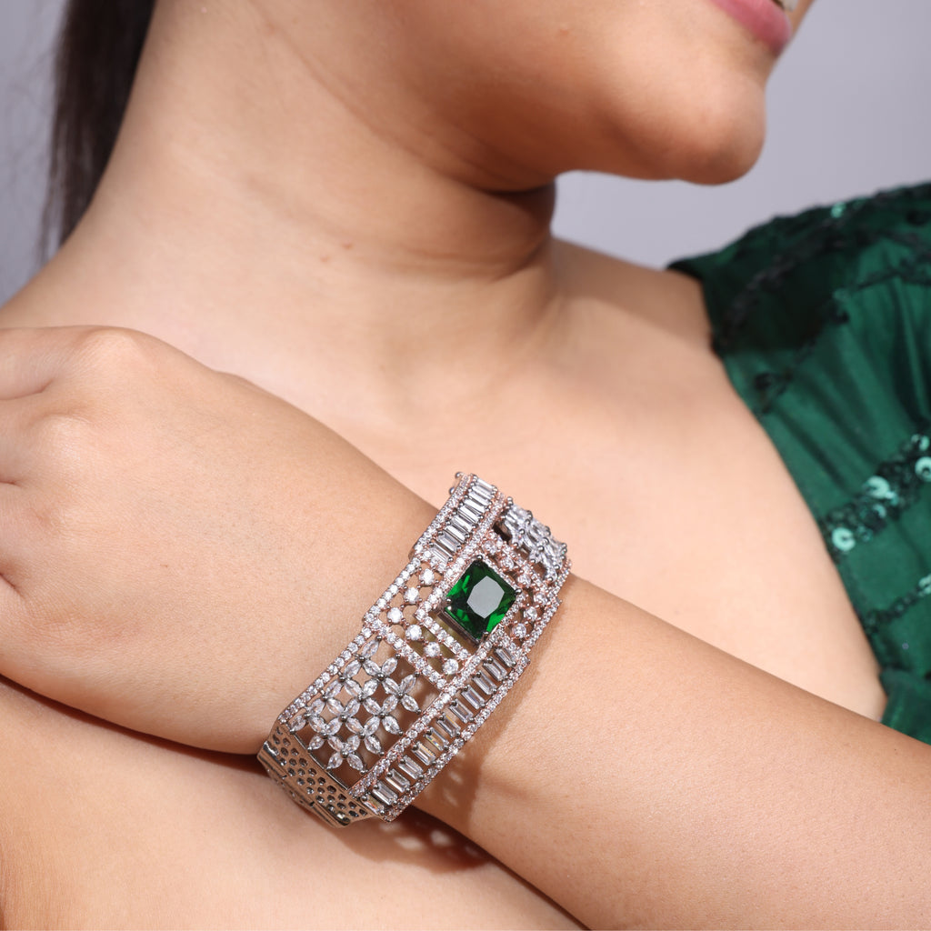 Love Knot | Signature CZ Bracelet