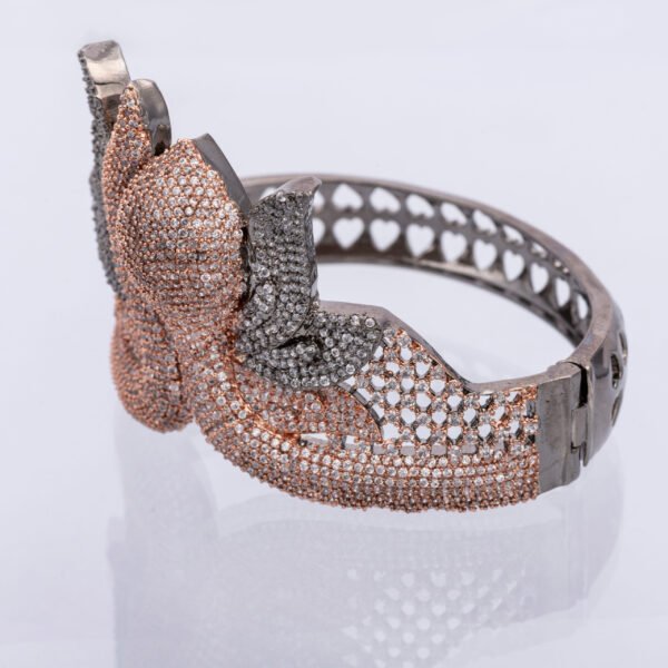 Design Crown - Image 3
