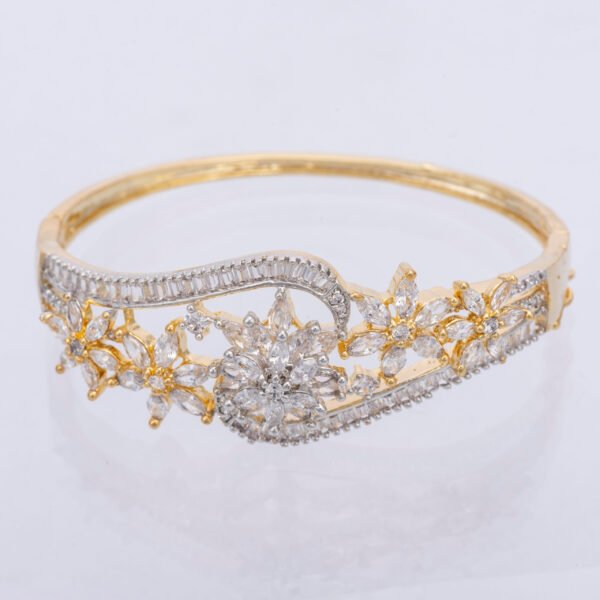 The Crown - Image 4