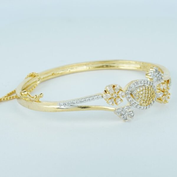 The Chic - Image 4