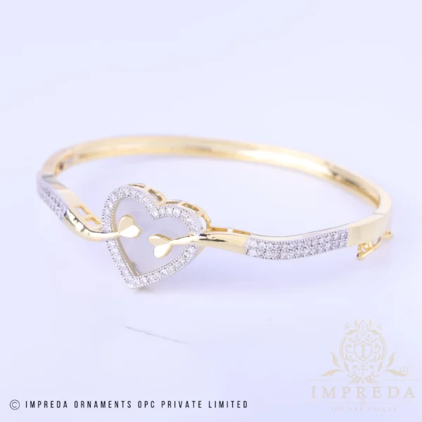 Love Lustre - Image 2