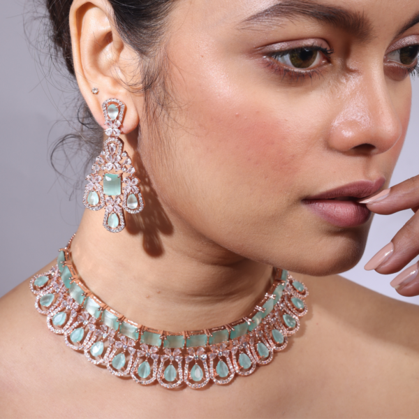 Mint Green Neckline Globe - Image 5