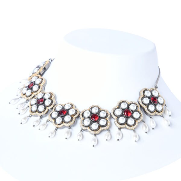 Pearl Collective - Image 2