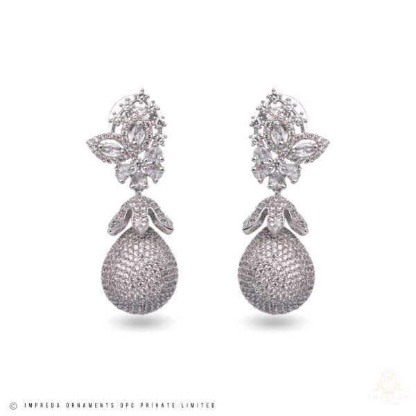 Chic Cascade Glitterati