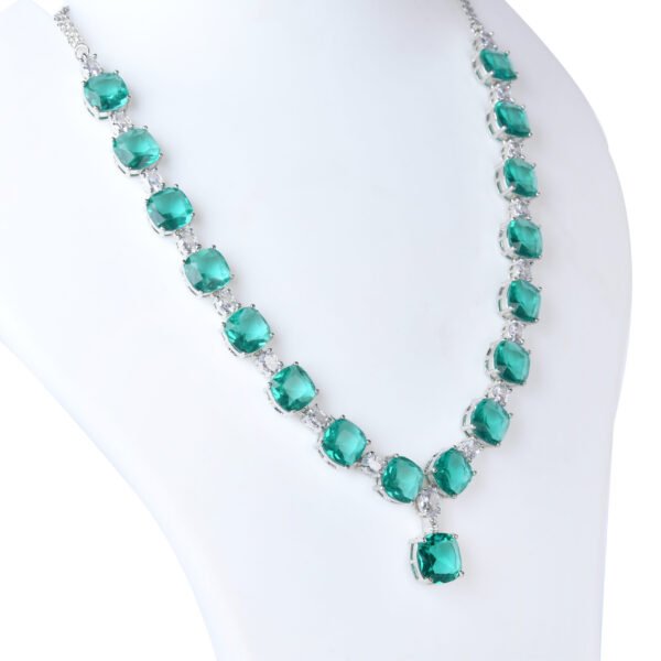 Qyra Erinite - Image 3